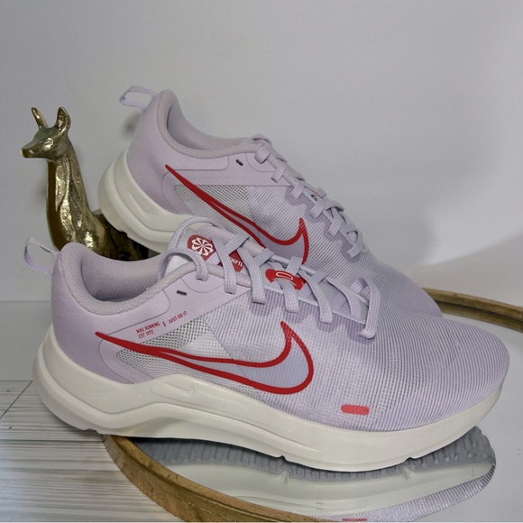 Nike women’s downshifter 12 Low-top running shoes size 9 light purple - Picture 2 of 9